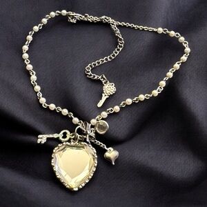 Betsey Johnson Beveled Mirrored Heart Key Silver Tone Charm Silver Tone Necklace